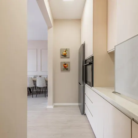 Luxurious Panoramic * 地拉那